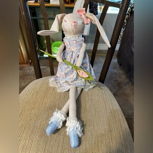 Adorable 13 inch Easter bunny shelf, Sitter